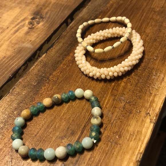 Beach bracelets - Picture 3 of 5